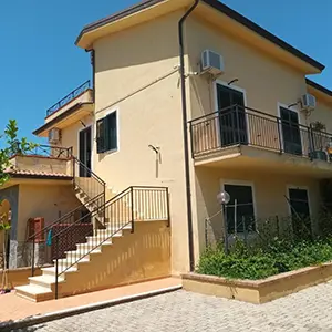 Ingresso privato del B&B Nina's House a Cirella
